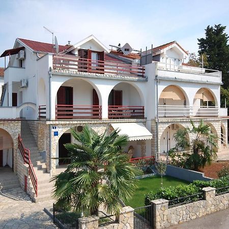 Apartment Ivan By El-Pi Tours Malinska Zewnętrze zdjęcie