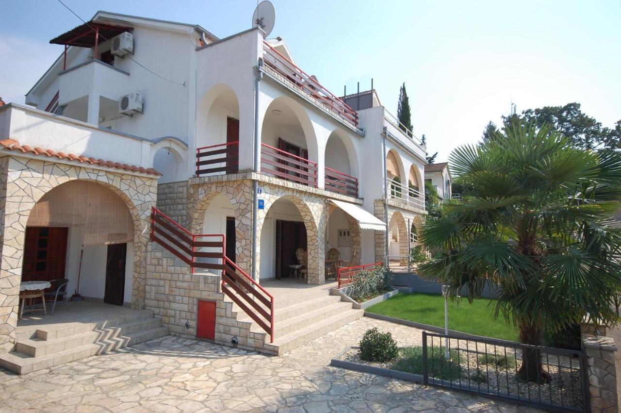Apartment Ivan By El-Pi Tours Malinska Zewnętrze zdjęcie