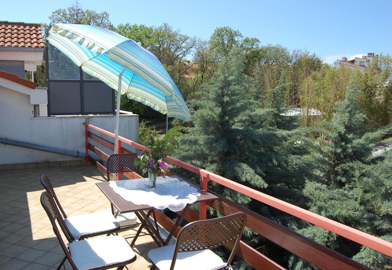 Apartment Ivan By El-Pi Tours Malinska Zewnętrze zdjęcie