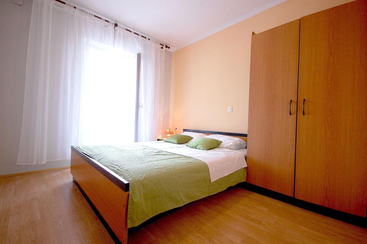 Apartment Ivan By El-Pi Tours Malinska Zewnętrze zdjęcie
