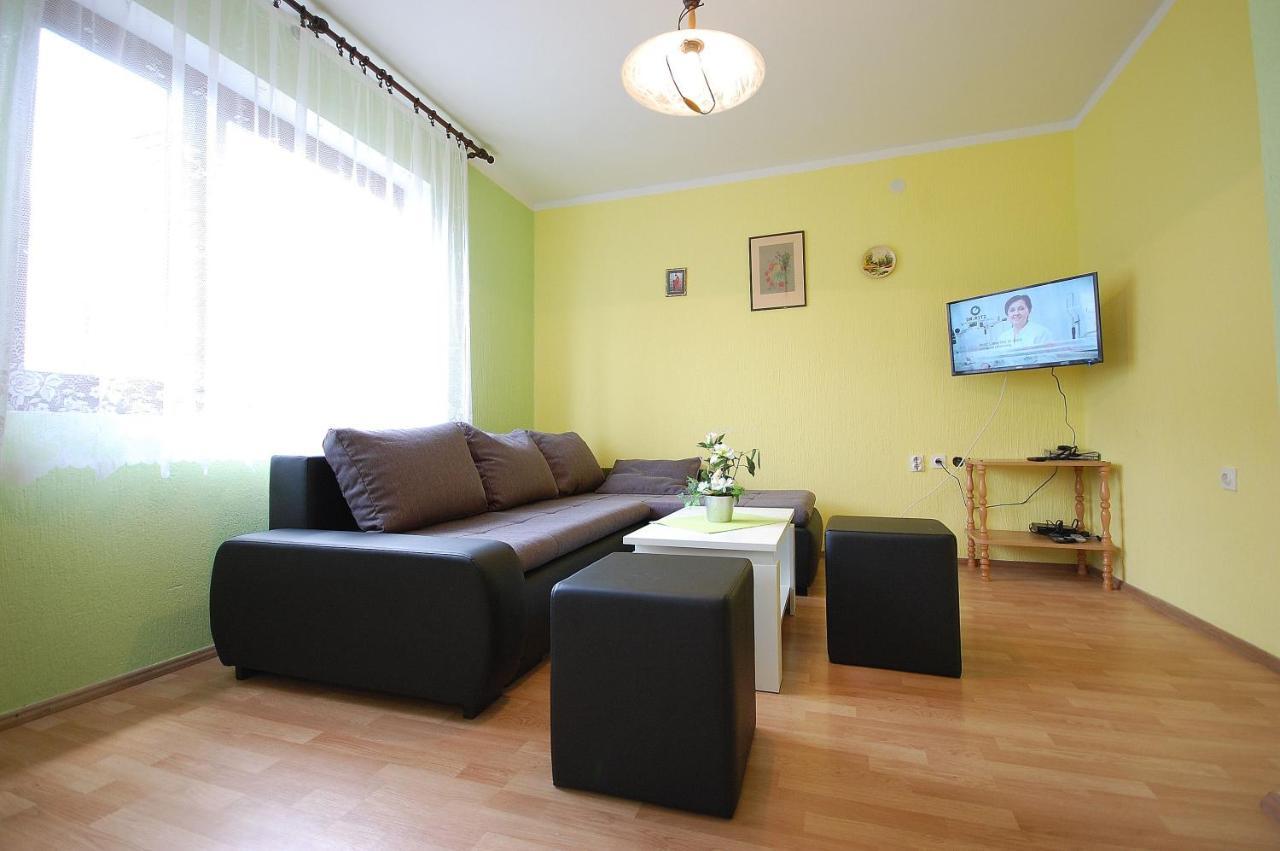 Apartment Ivan By El-Pi Tours Malinska Zewnętrze zdjęcie